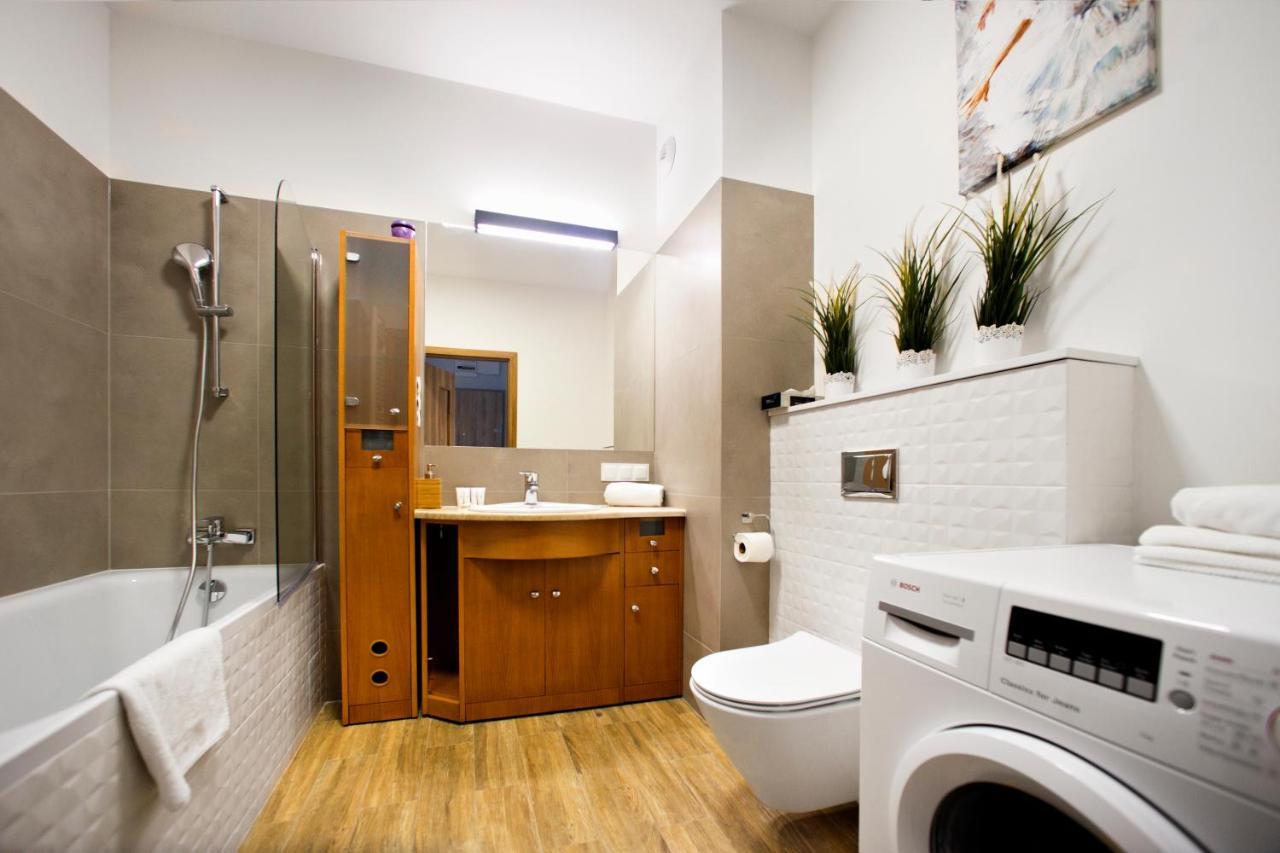 ורשה Cybernetyki 6B Serviced Accommodation מראה חיצוני תמונה